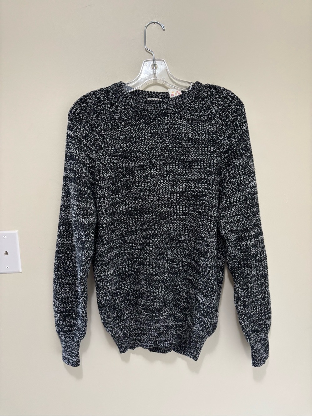 Vintage Club International by Tip Top Black & White Marled Acrylic Crewneck